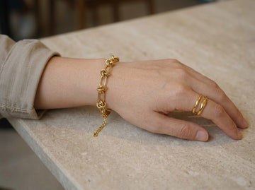Poppy Knot Bracelet