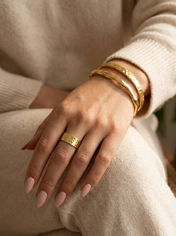 Ivy Hammered Band Ring