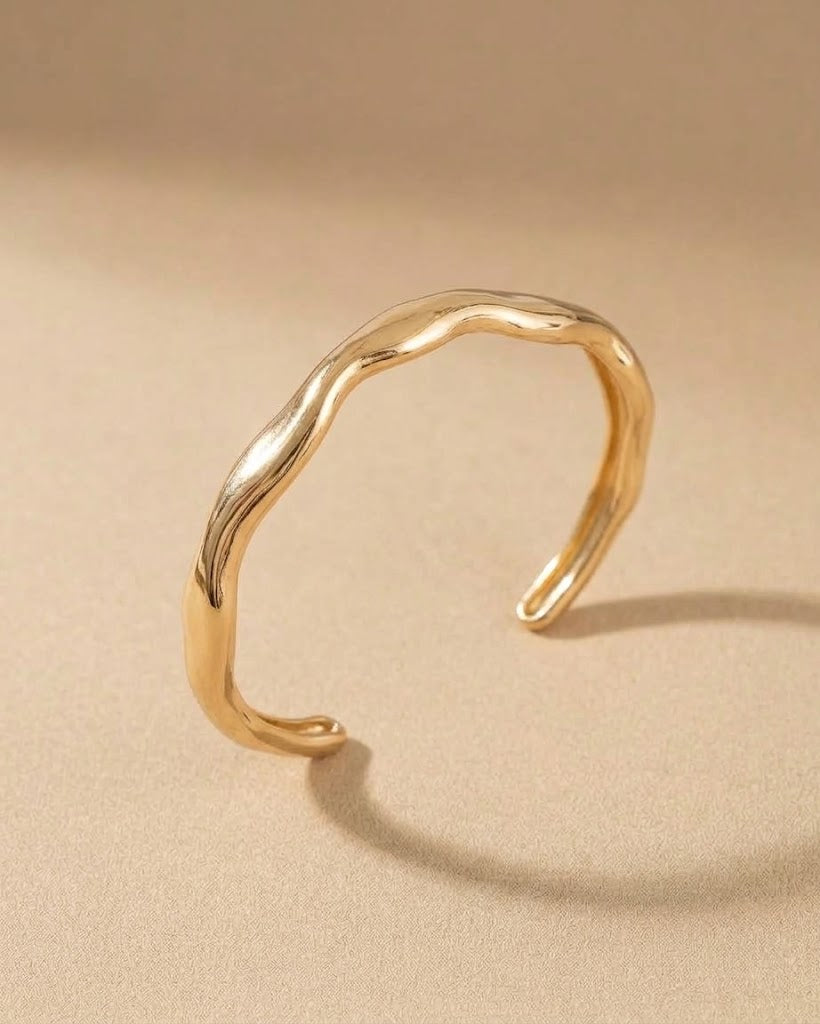 Mira Sculpted Cuff