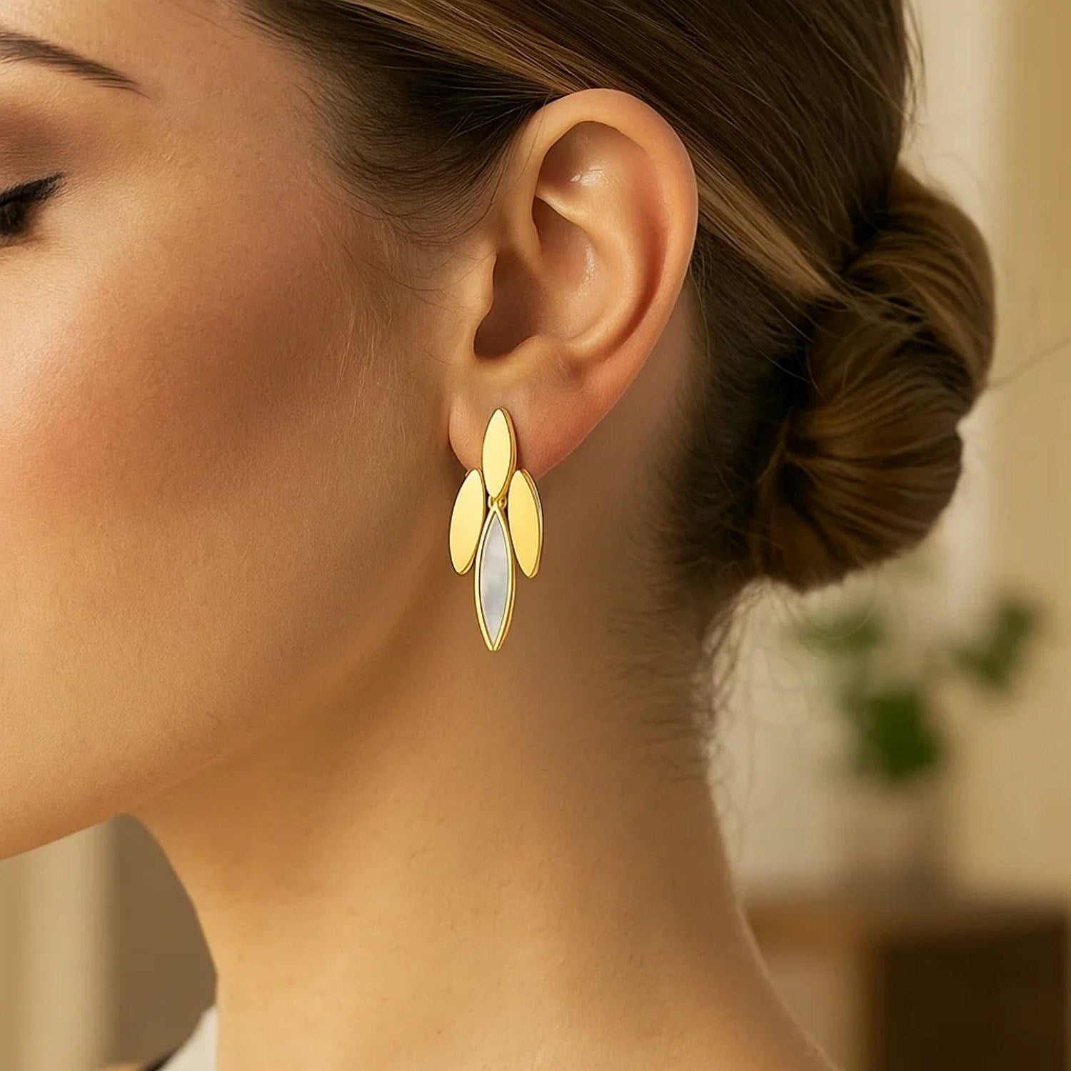 14K Yellow Gold La Grand Dame Earrings for Women | Yene Store