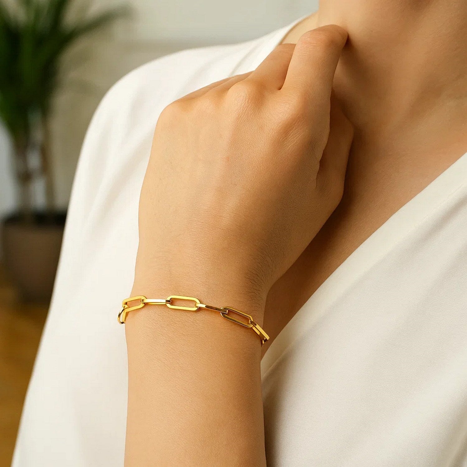 10K Yellow Gold Lite Paperclip Bracelet  (4.20 mm)