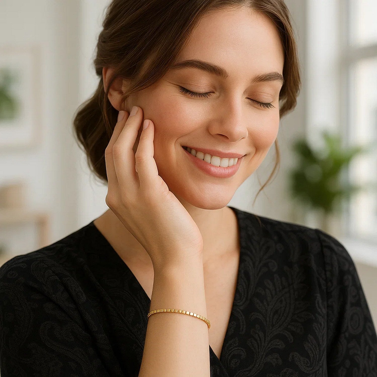 Mini Cube Bracelet in 14K Yellow Gold (2.60 mm) for Women | Yene Store    
