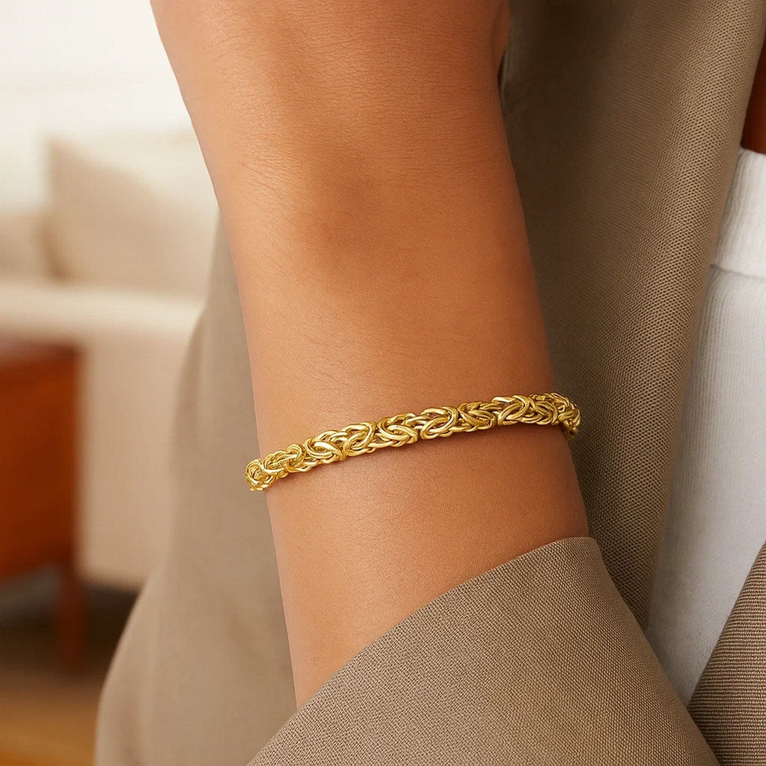 14k Yellow Gold Byzantine Link Shiny Bracelet (6.00 mm) for Women | Yene Store 