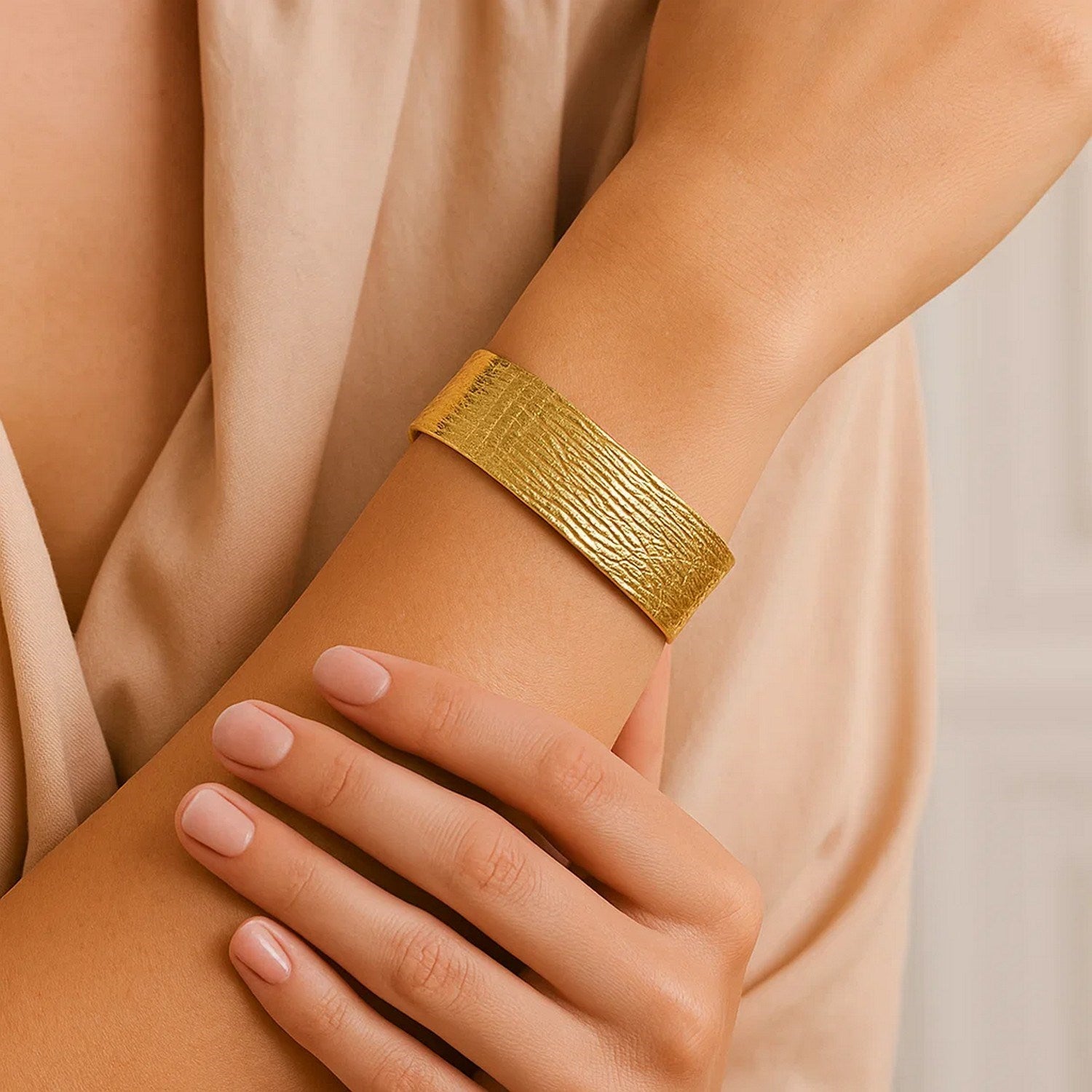 Glacier Bracelet in 14K Yellow Gold (17.90 mm) for Women | Yene Store 