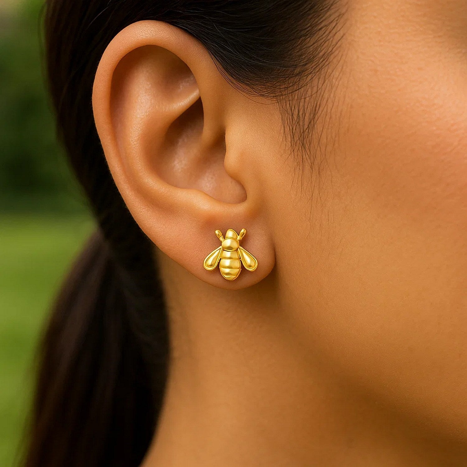 14k Yellow Gold Bee Stud Earrings for Women | Yene Store 