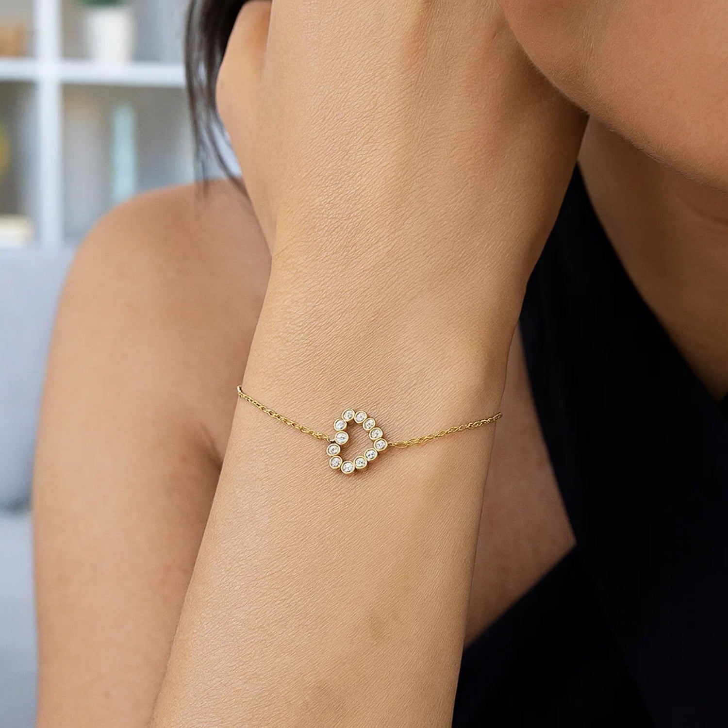 Elegant 14k Yellow Gold Petite Diamond Heart Bracelet for Women | Yene store 