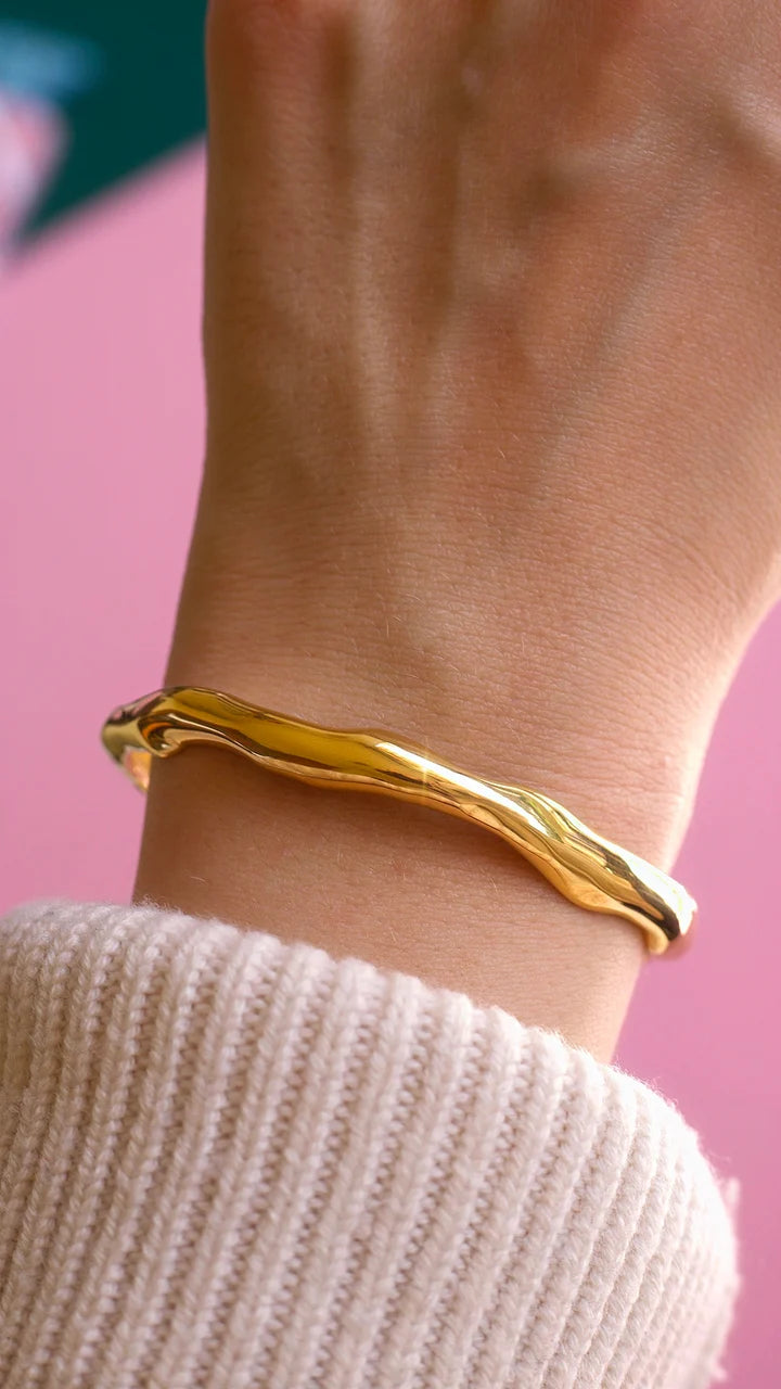 Mira Sculpted Cuff