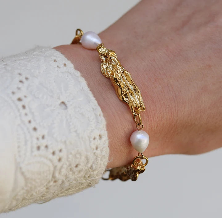 Liquid Gold Choker