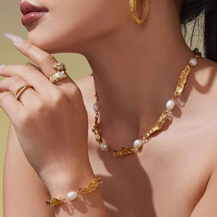 Liquid Gold Choker